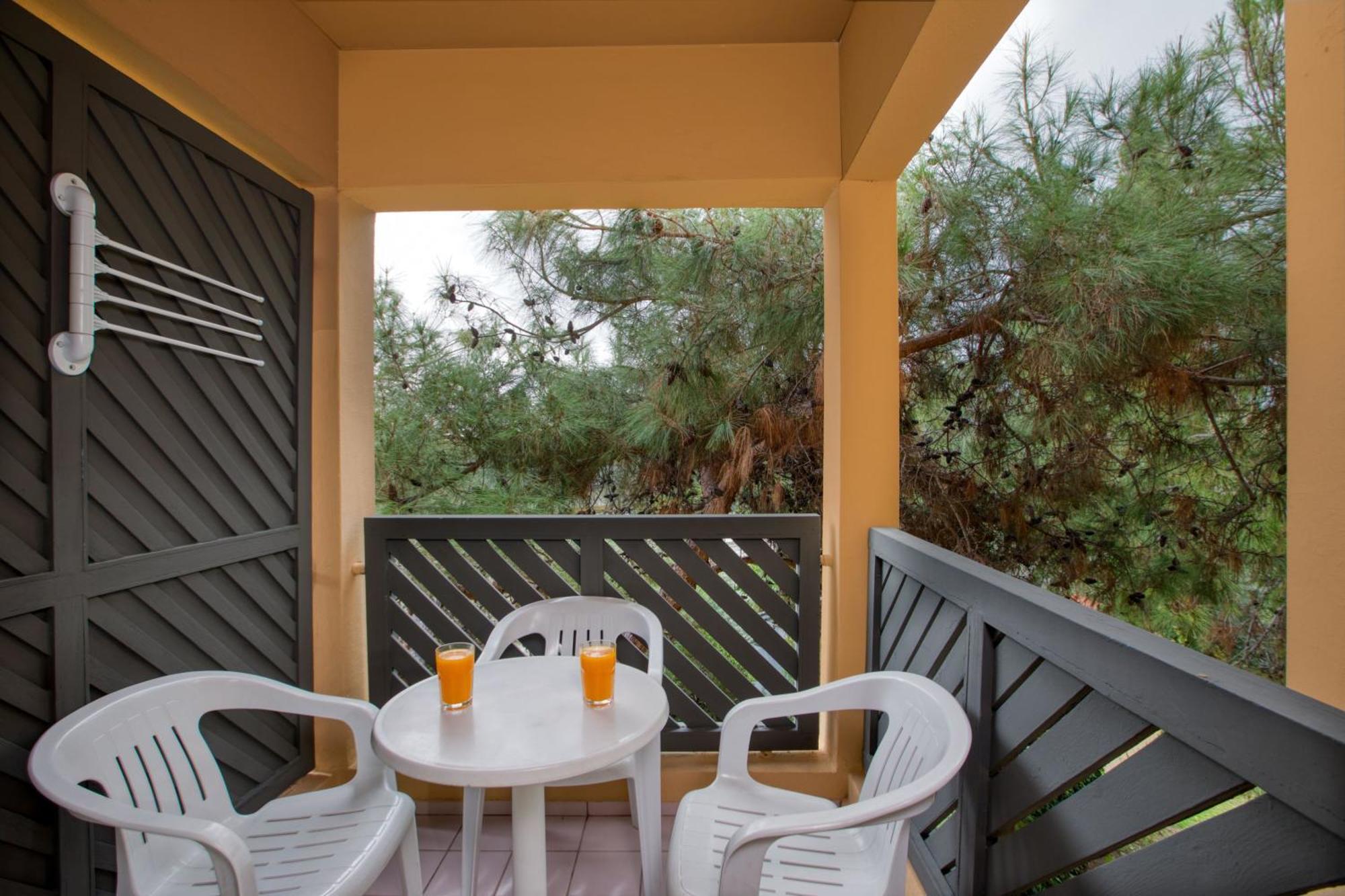 Asteria Collection Hotel Side